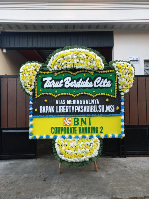 Papan Bunga Duka di Berok Nipah