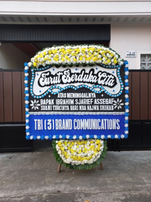 Papan Bunga Duka di Berok Nipah